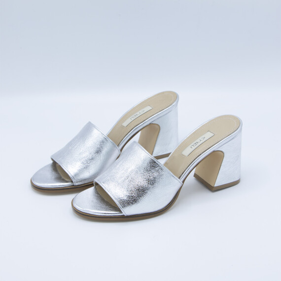 https://sh.kyveli.me/products/lisy