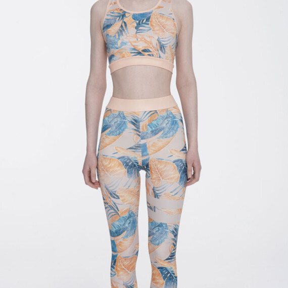 https://sh.kyveli.me/products/floral-set