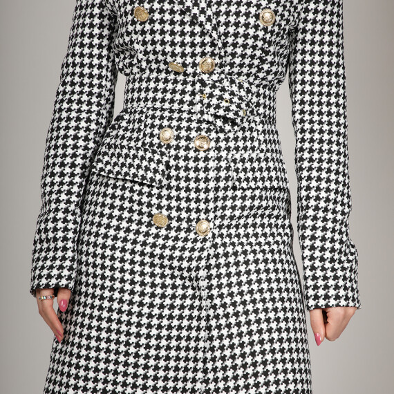https://sh.kyveli.me/products/coat-dress-code
