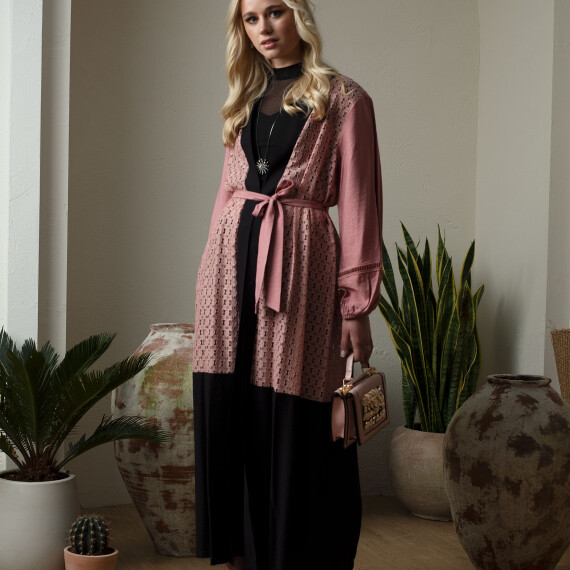 https://sh.kyveli.me/products/marakish-abaya
