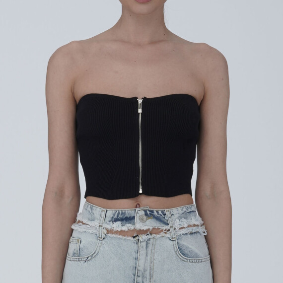 https://sh.kyveli.me/products/strapless-top