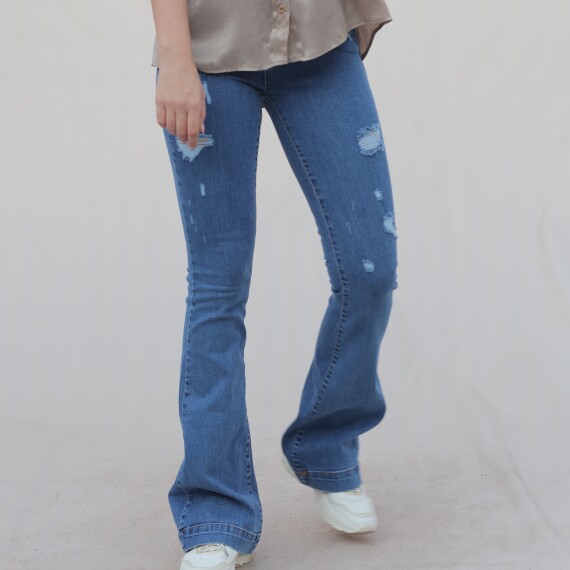 https://sh.kyveli.me/products/nyc-scratched-jeans