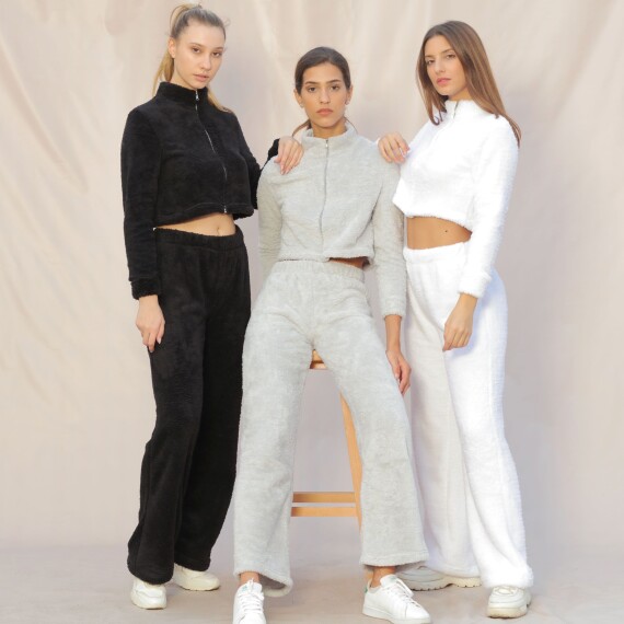 https://sh.kyveli.me/products/teddy-loungewear