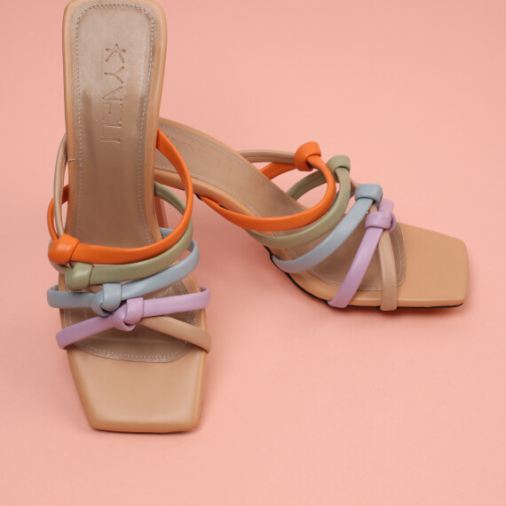 https://sh.kyveli.me/products/k215s22fw9728