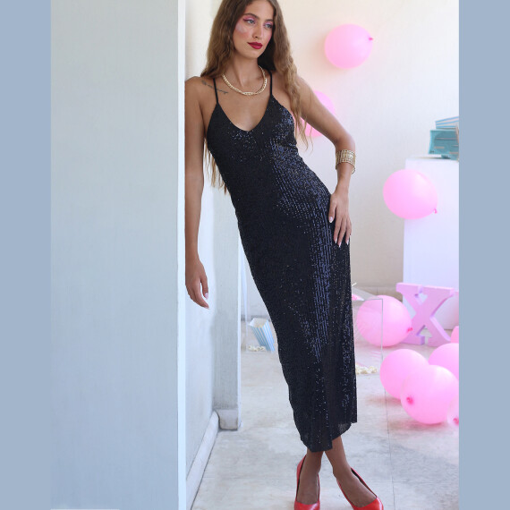 https://sh.kyveli.me/products/sequin-slip-dress