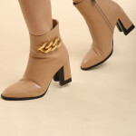 Chained Como Boots