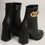 Chained Como Boots