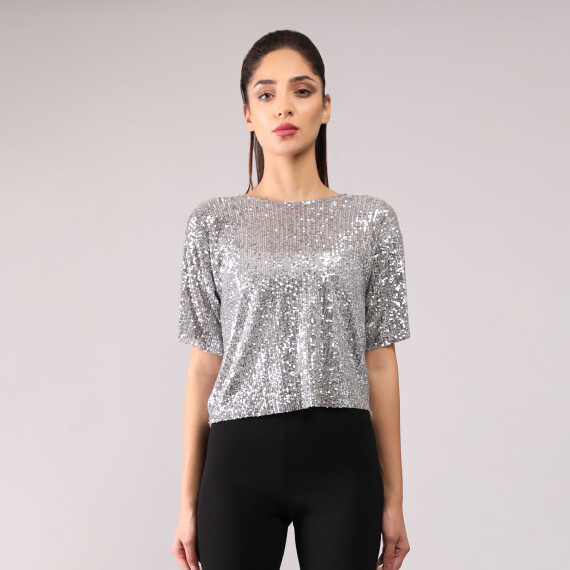 https://sh.kyveli.me/products/catching-light-t-shirt