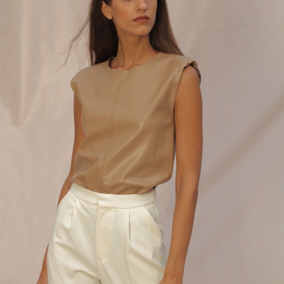 https://sh.kyveli.me/products/leather-shoulders-pads-top